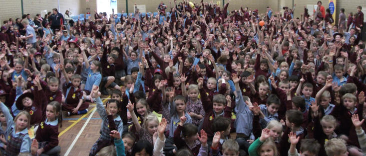 Adelaide Magic School Show with 700 kids! 